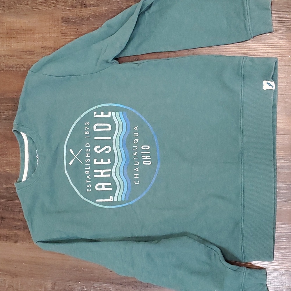 Unwind by league lakeside sweatshirts sz med